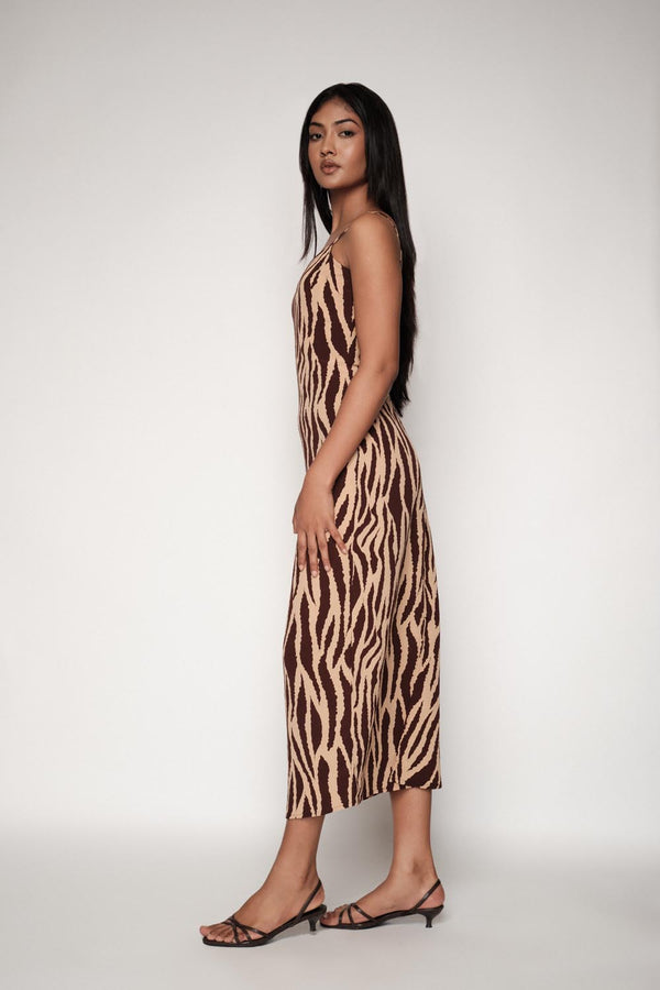 Deep Back Strap Maxi